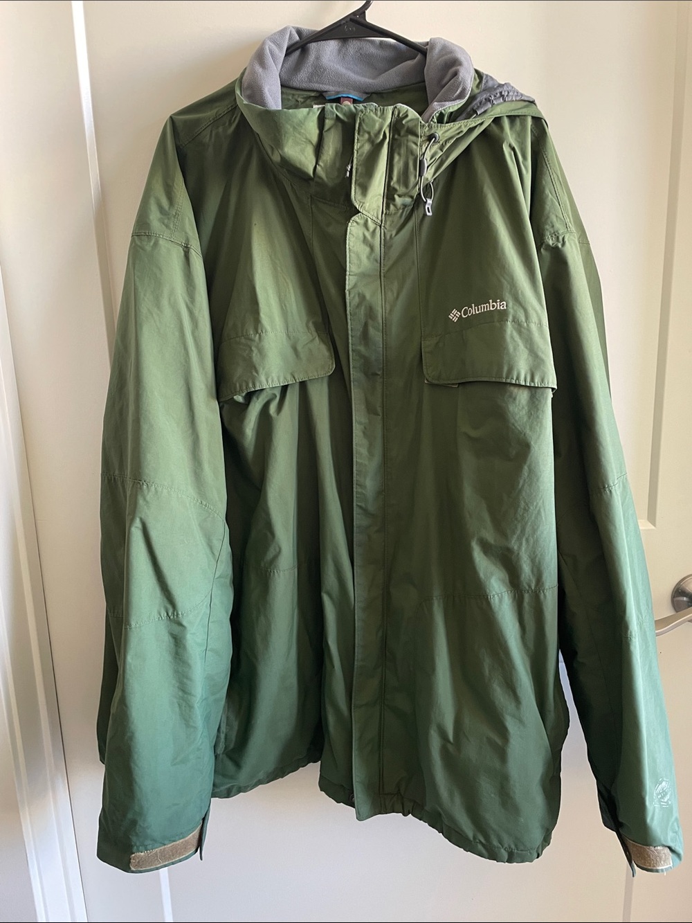 COLUMBIA Olive Green Men's Outdoor Jacket